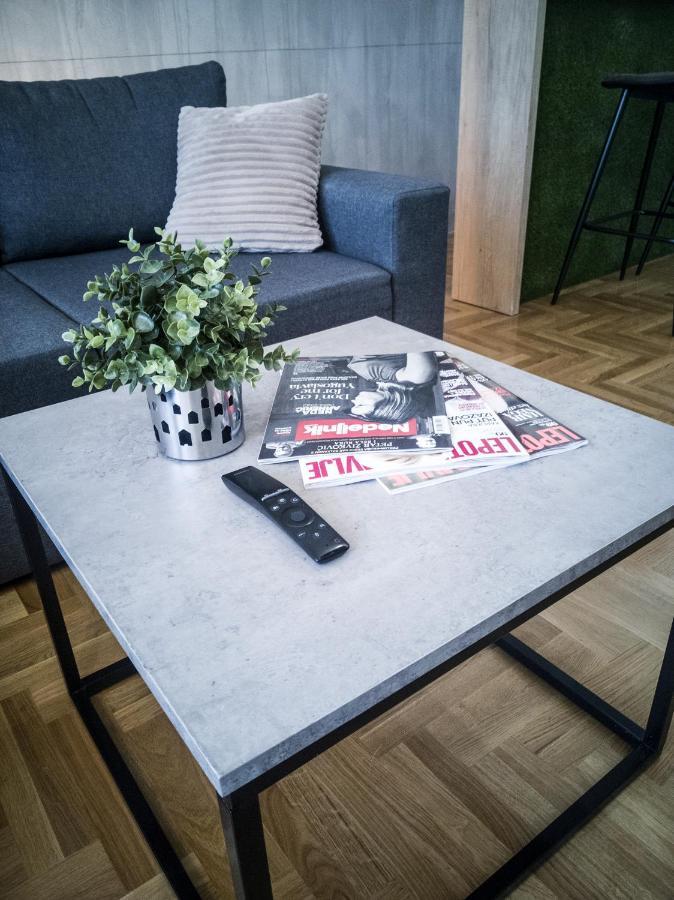 Raw Industrial City Apartment Суботиця Екстер'єр фото